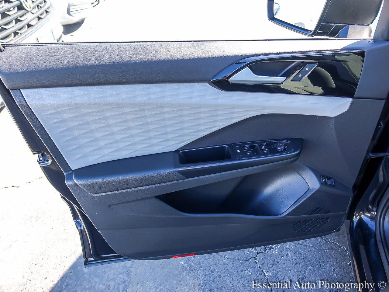 2022 VOLKSWAGEN TAOS - Image 16