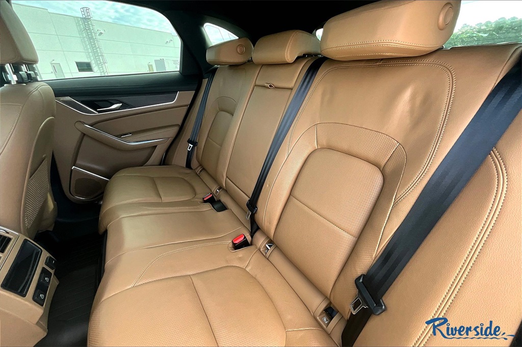 2021 Jaguar F-PACE P250 S photo 18
