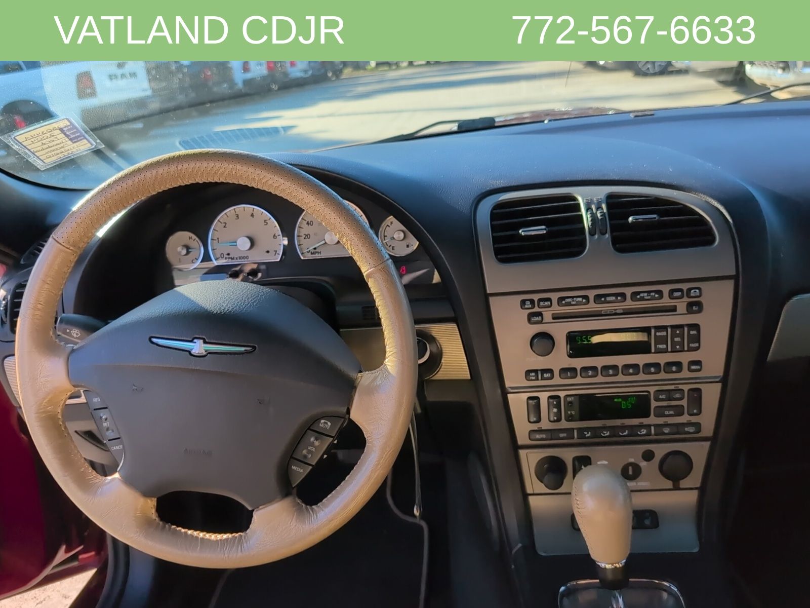 2004 Ford Thunderbird photo 9