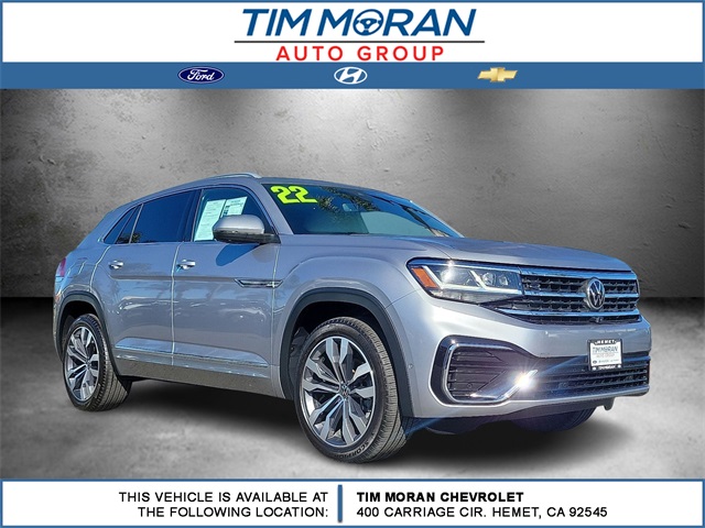 2022 Volkswagen Atlas Cross Sport V6 SEL Premium R-Line photo 2