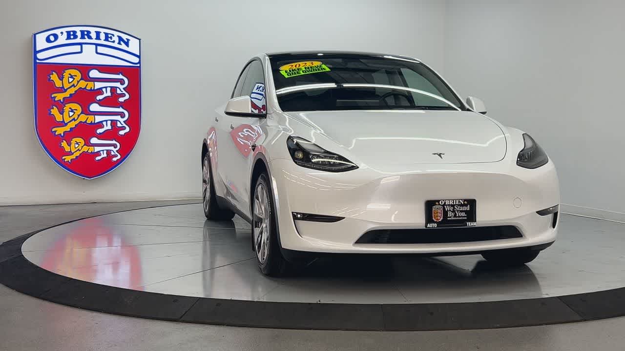 Used 2023 Tesla Model Y Long Range with VIN 7SAYGDEE5PF822933 for sale in Normal, IL