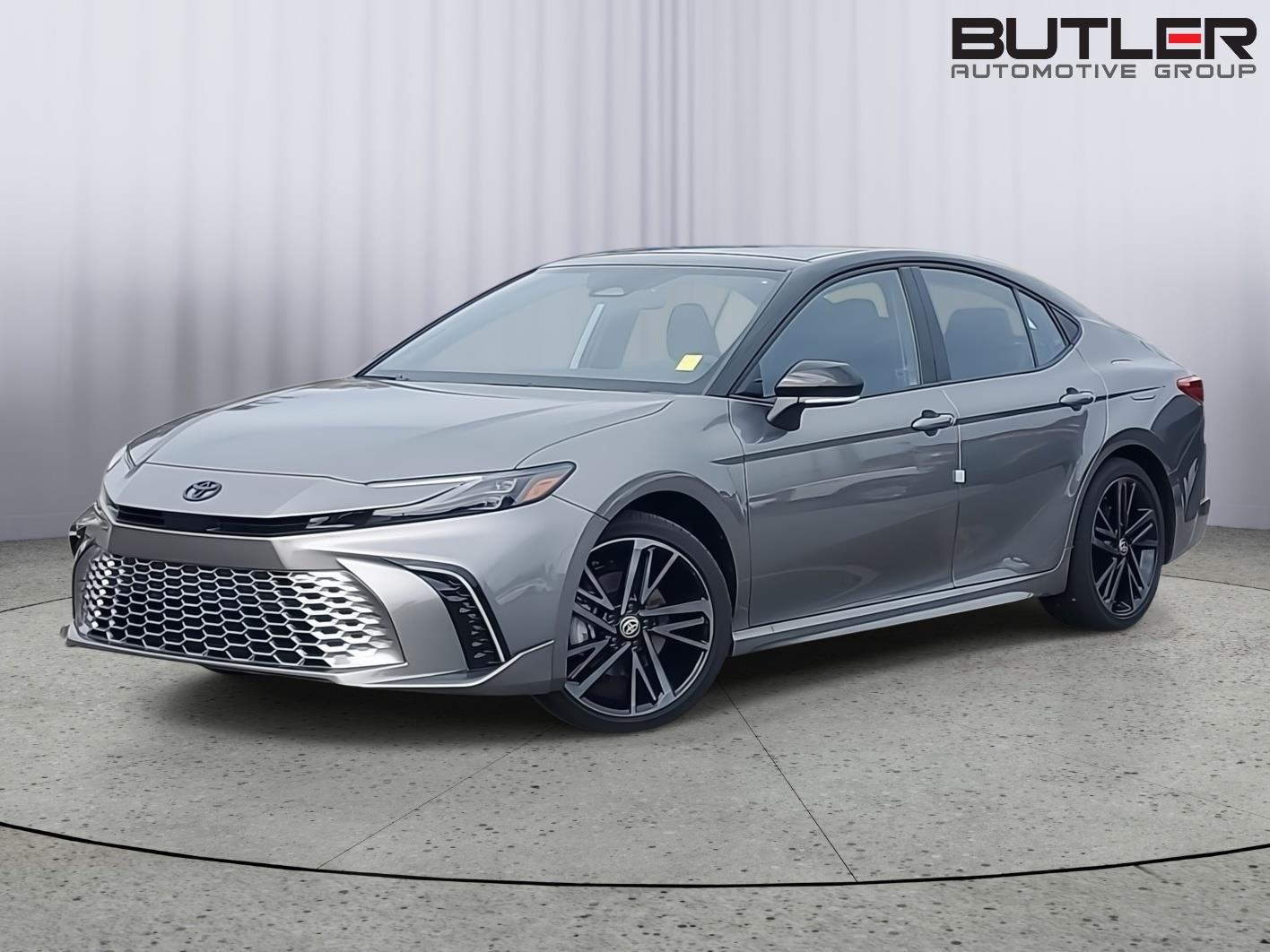 2025 Toyota Camry XSE's photo