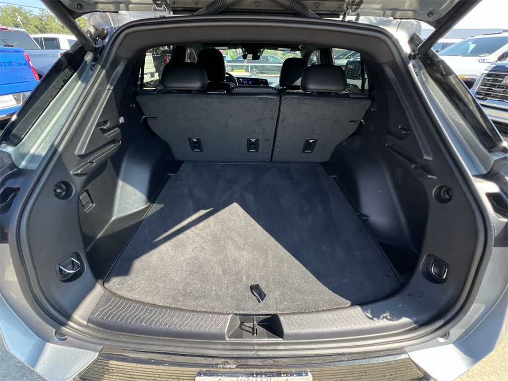 2024 Chevrolet Equinox EV 1LT photo 32