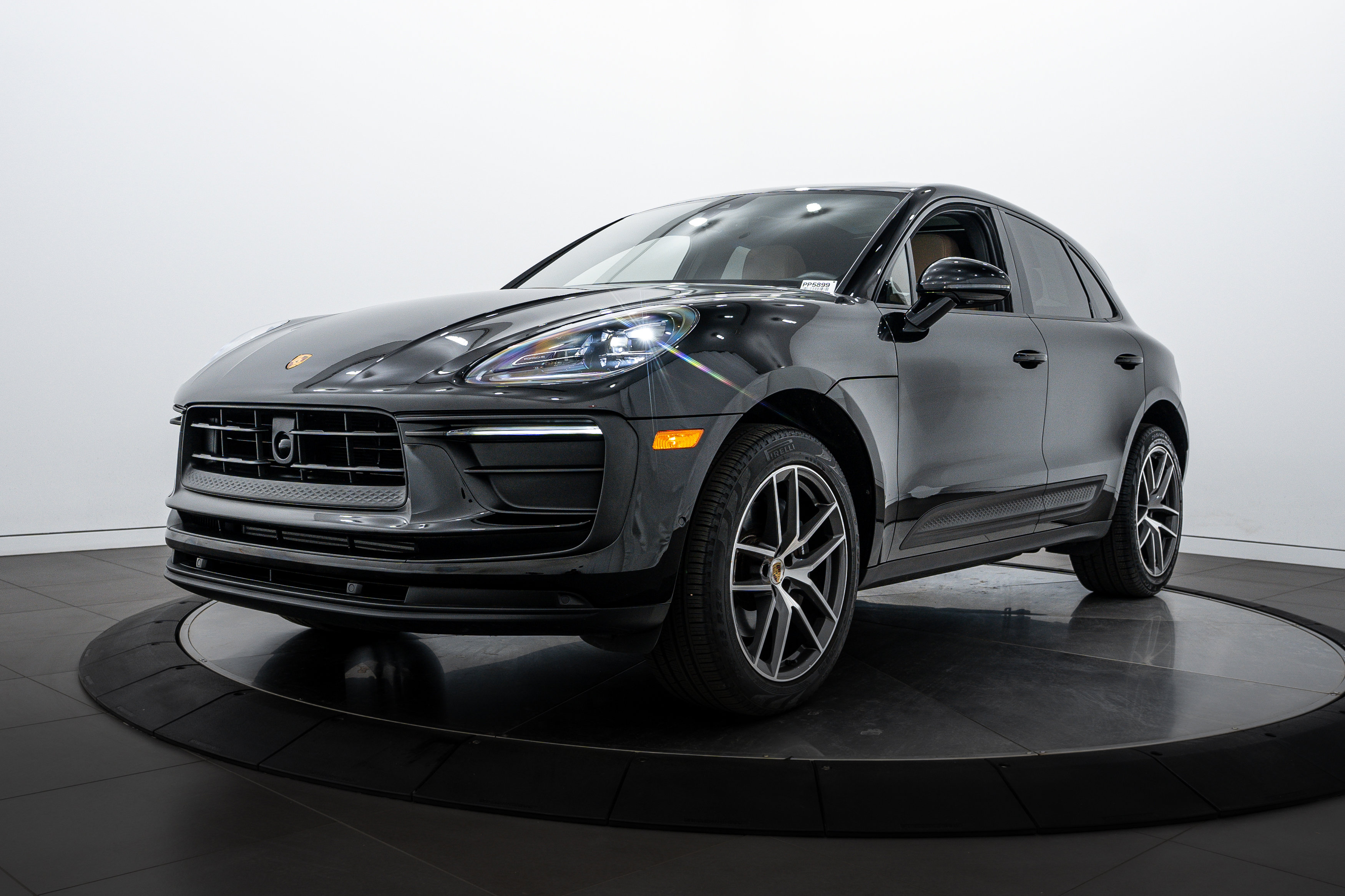 2022 Porsche Macan