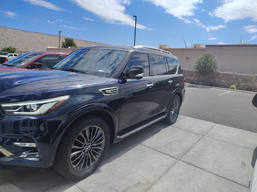 2023 Infiniti QX80 Premium Select photo 9