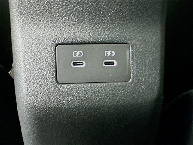 2025 Nissan Kicks SR photo 24