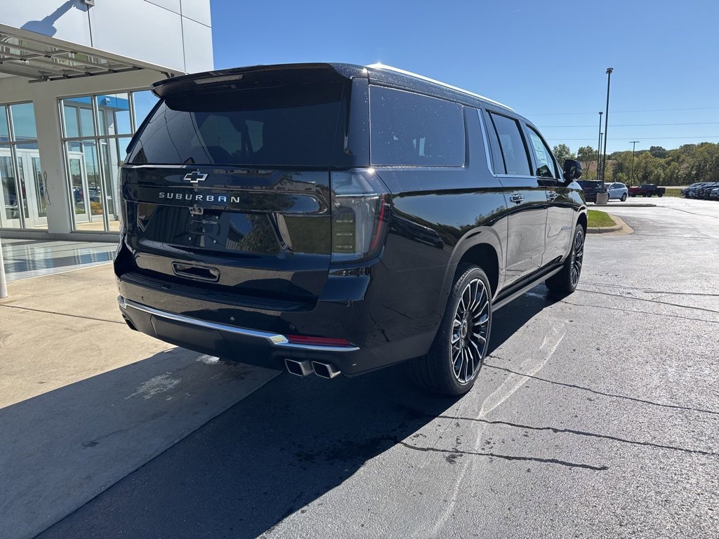 2026 Chevrolet Suburban High Country photo 4