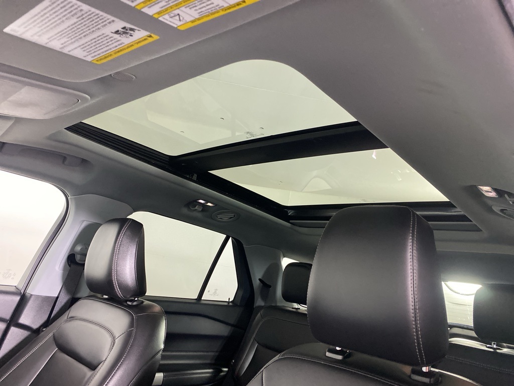 2022 Ford Explorer XLT photo 21