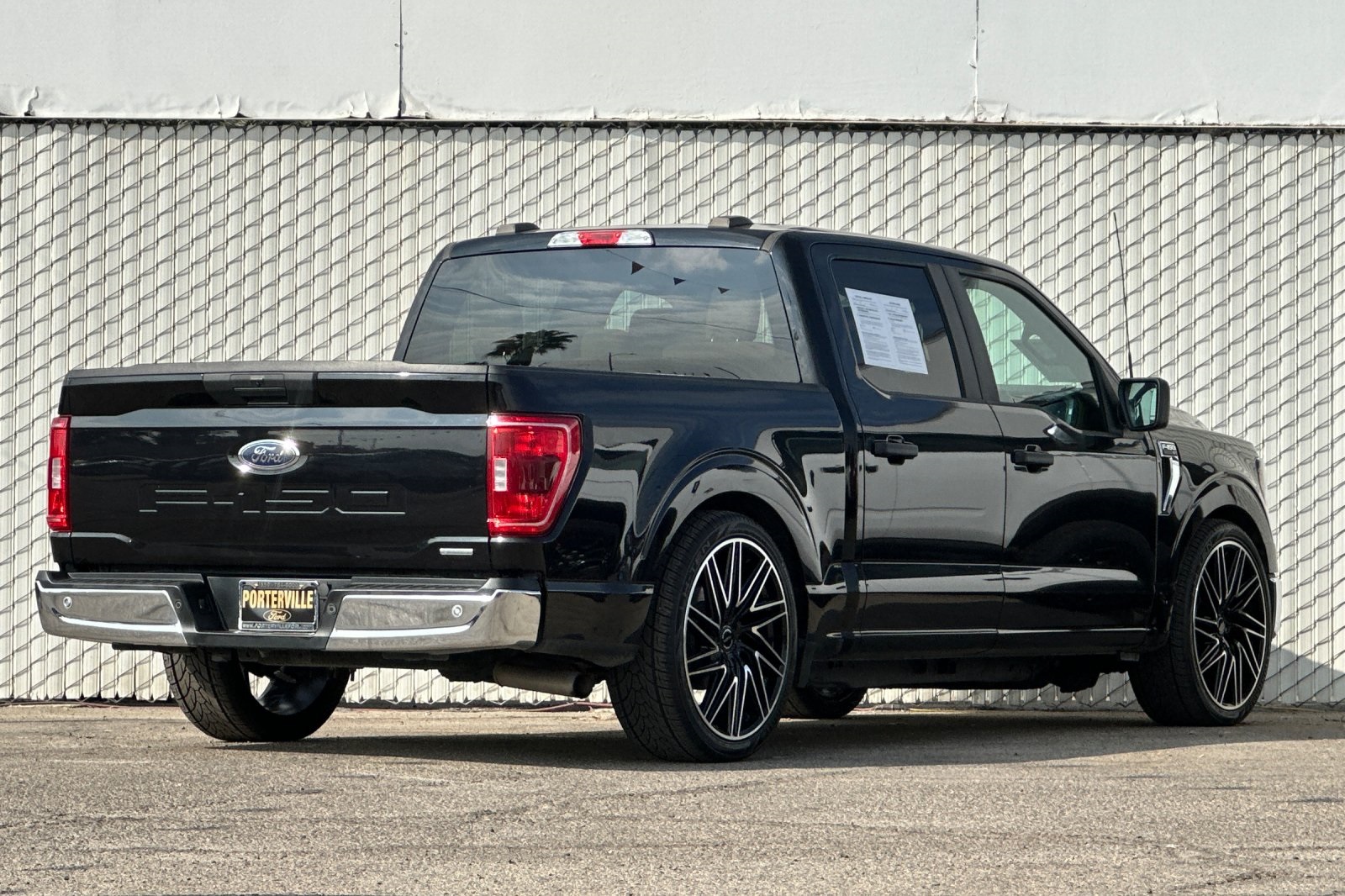 2023 Ford F-150 XLT photo 4