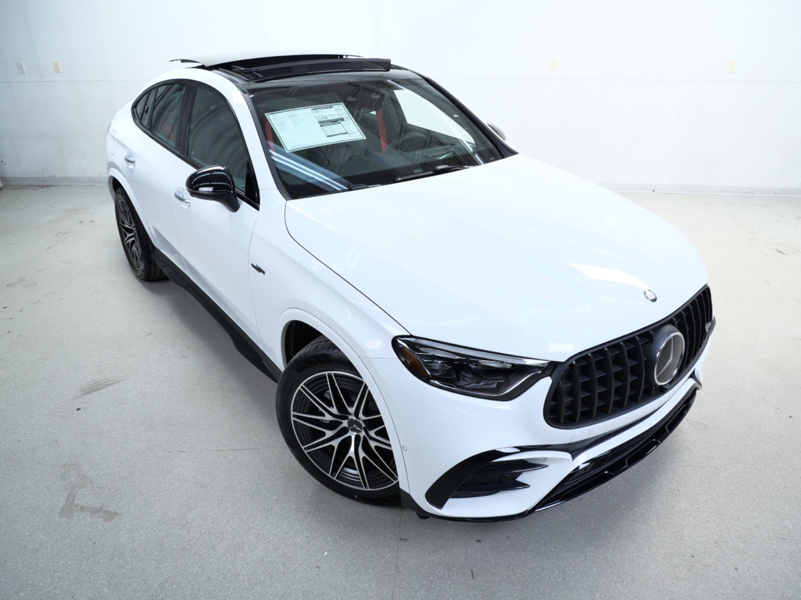 2025 Mercedes Benz GLC 43 4MATIC photo 4