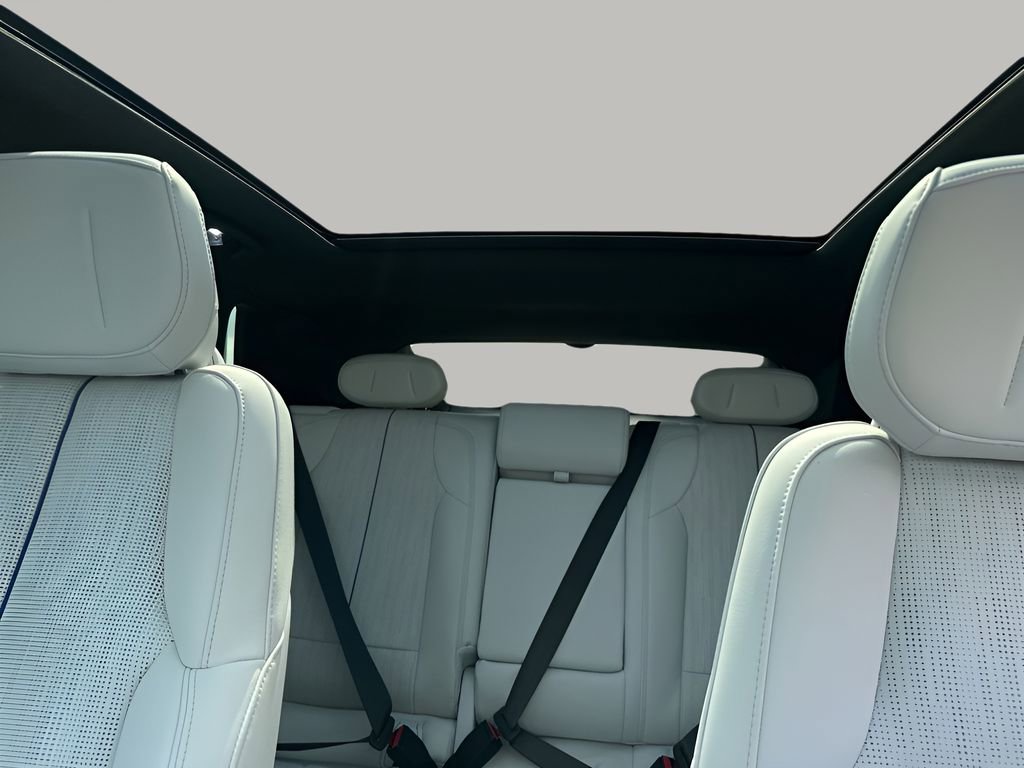 2025 Cadillac Lyriq Sport photo 33