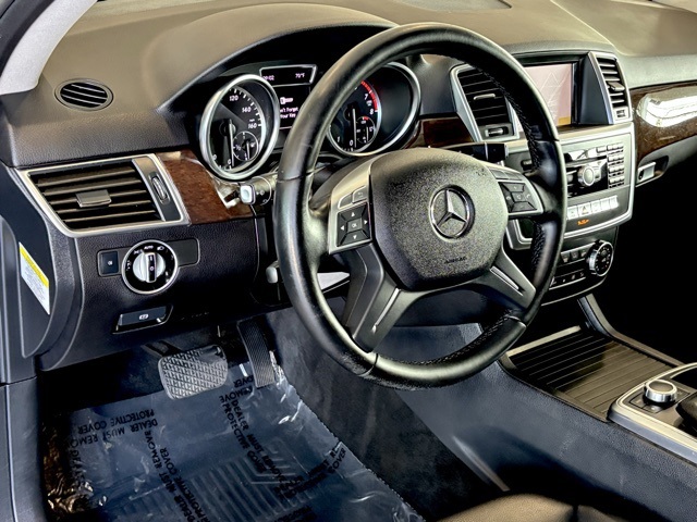 2012 Mercedes Benz ML 350 4MATIC photo 17