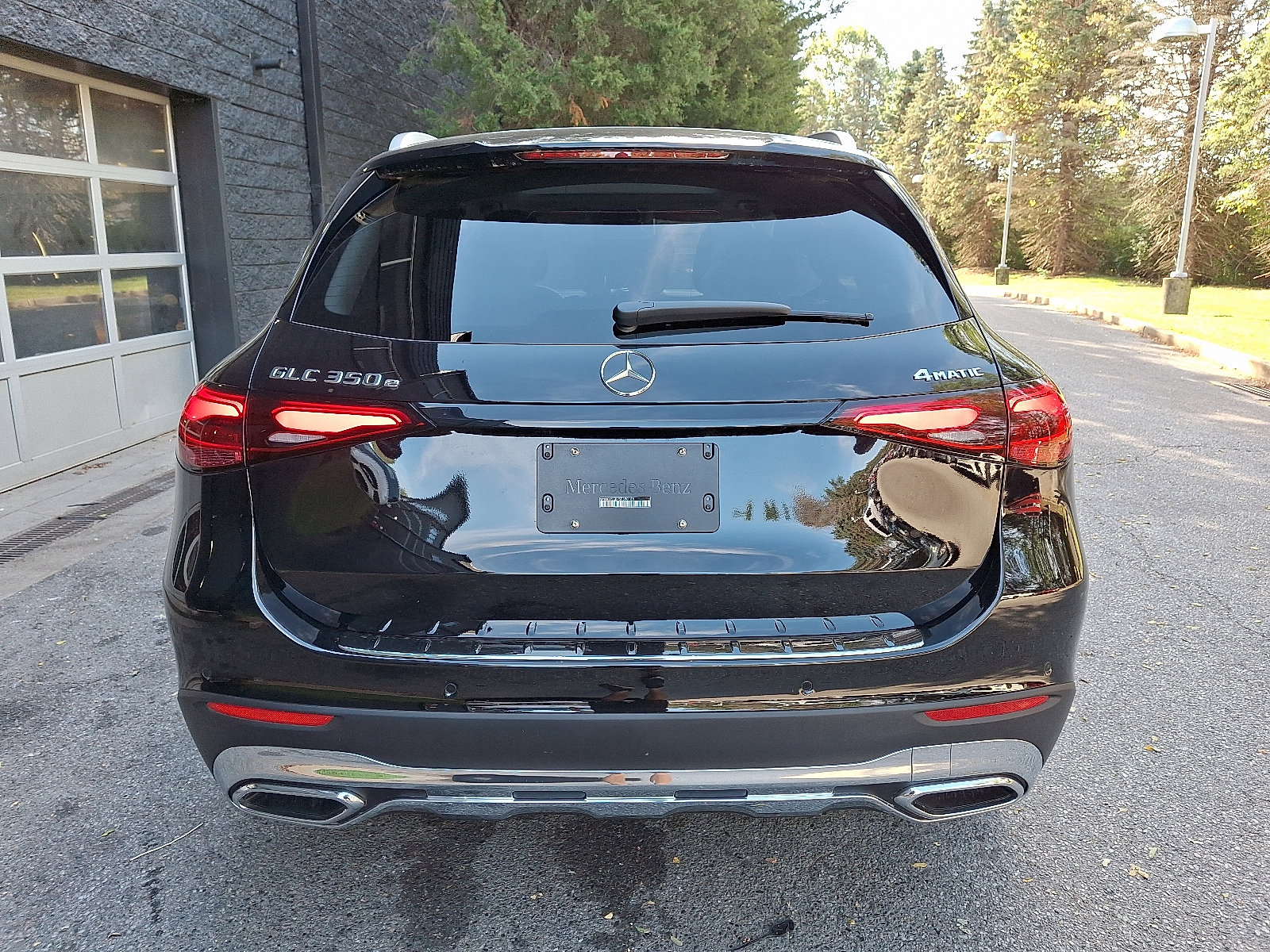 2025 Mercedes Benz GLC 350e 4MATIC photo 4