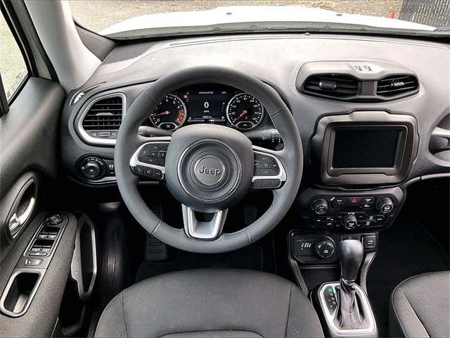 2021 Jeep Renegade Latitude photo 2