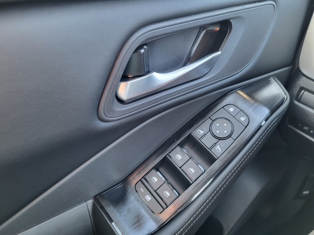 2026 Nissan Rogue SV photo 21