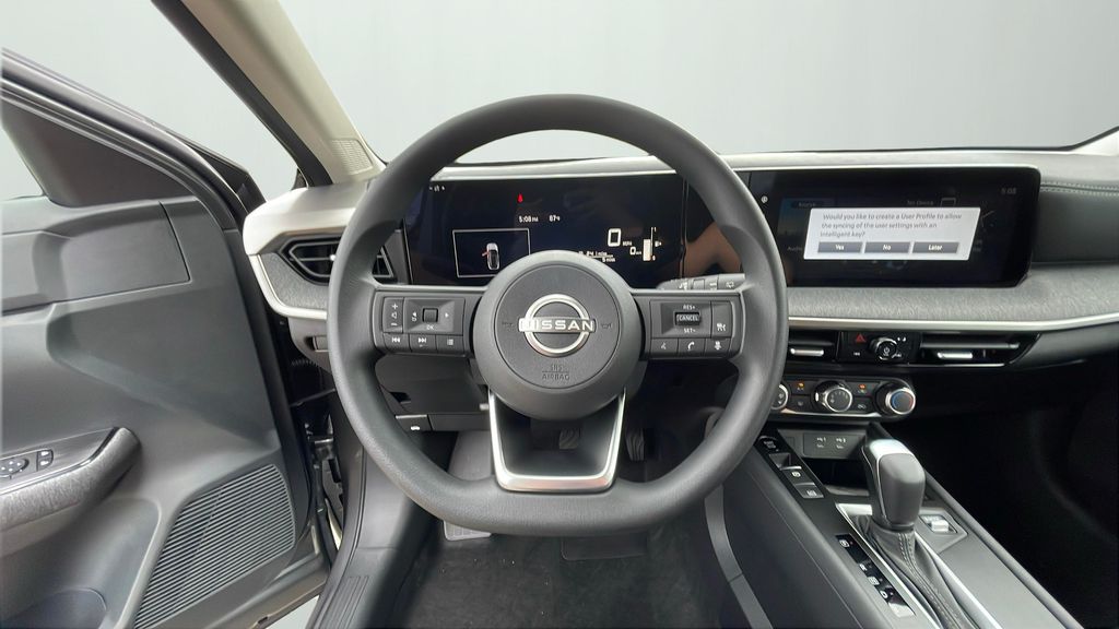 2025 Nissan Kicks SV photo 9