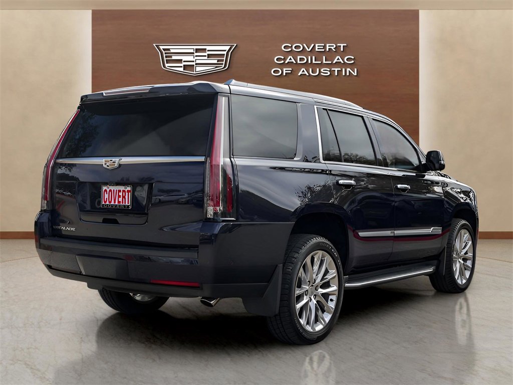 2018 Cadillac Escalade Luxury photo 3