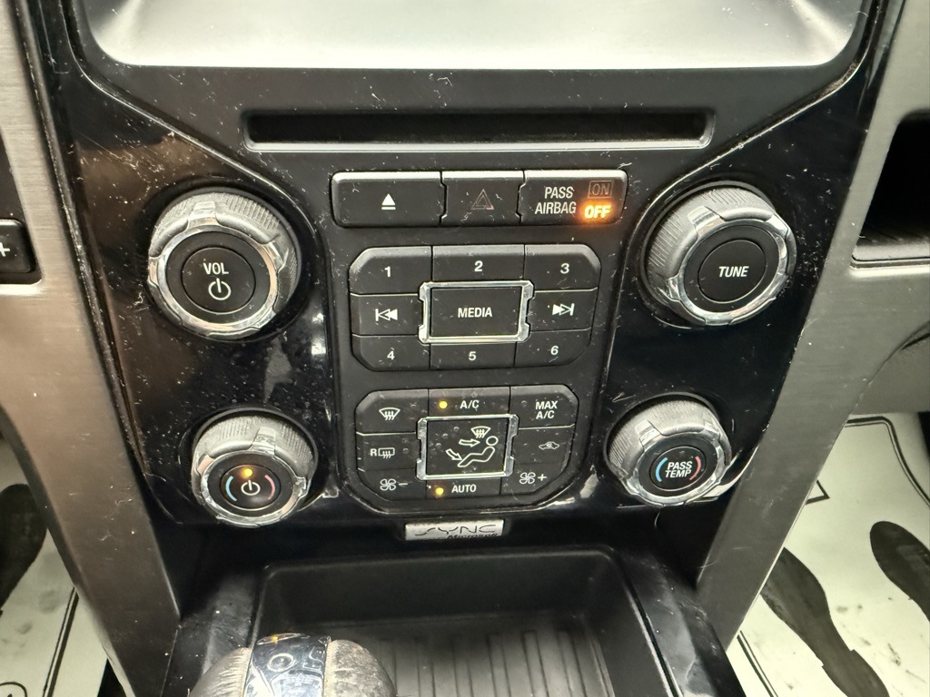 2014 Ford F-150 Limited photo 44