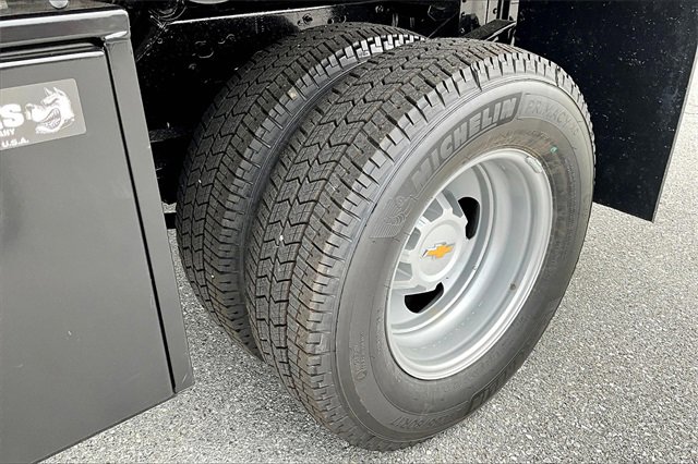 2025 Chevrolet Silverado 3500HD Work Truck photo 4