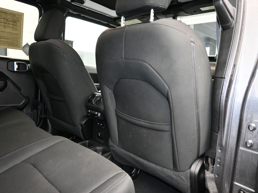 2023 Jeep Gladiator Sport photo 32
