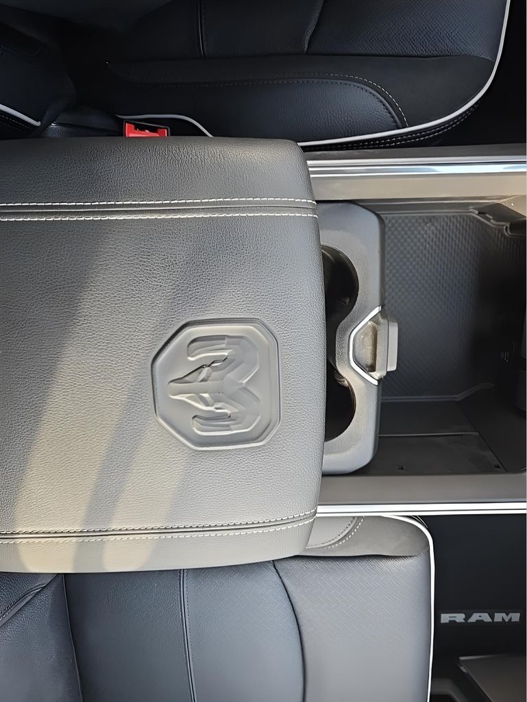 2025 Ram 2500 Laramie photo 25