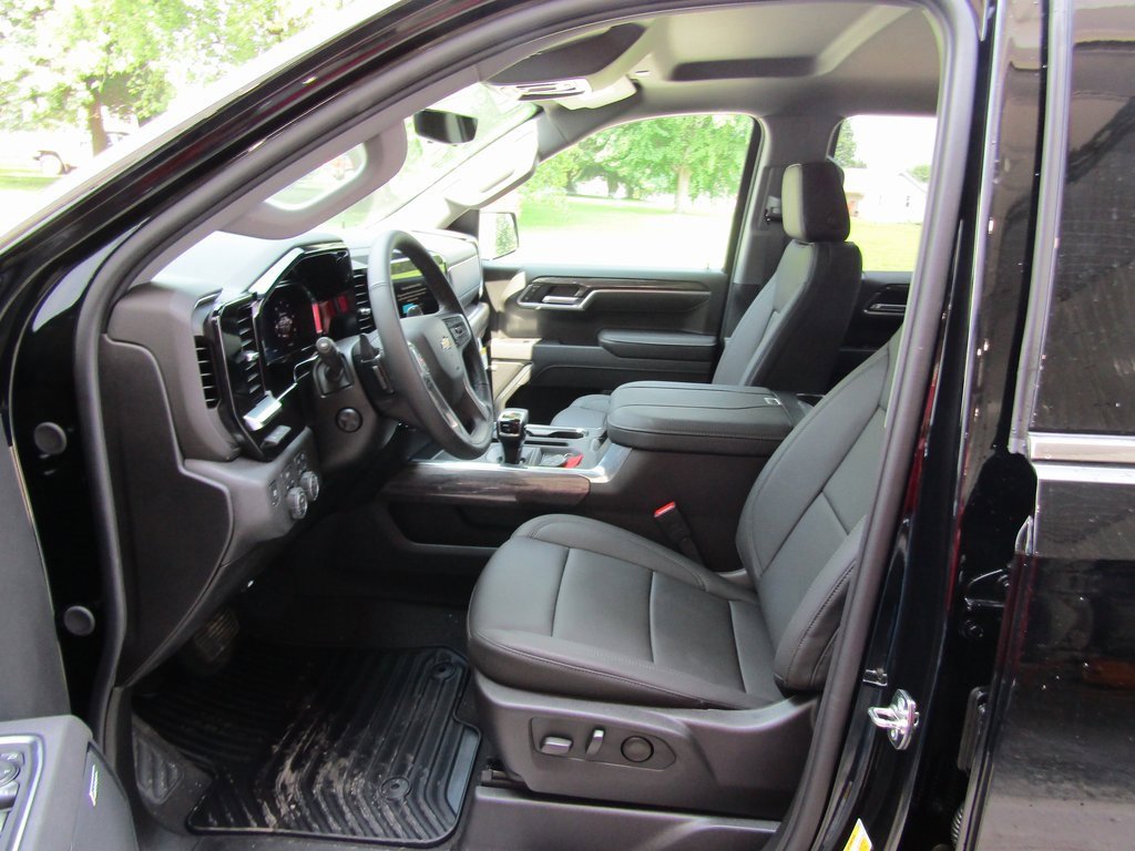 2026 Chevrolet Silverado 1500 LTZ photo 27