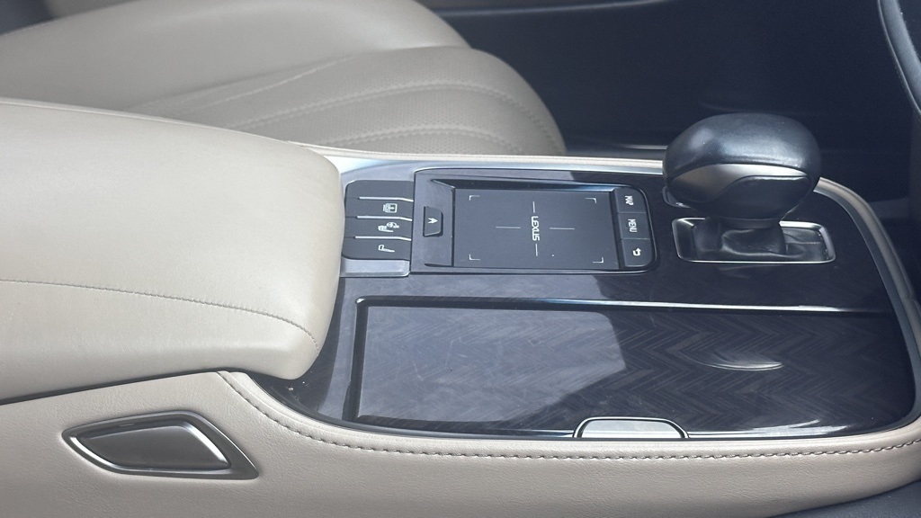 2021 Lexus LS 500 photo 6