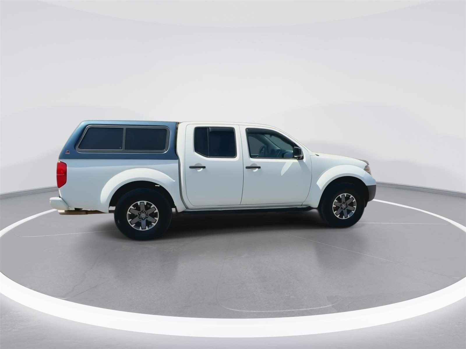 2018 Nissan Frontier Desert Runner photo 9
