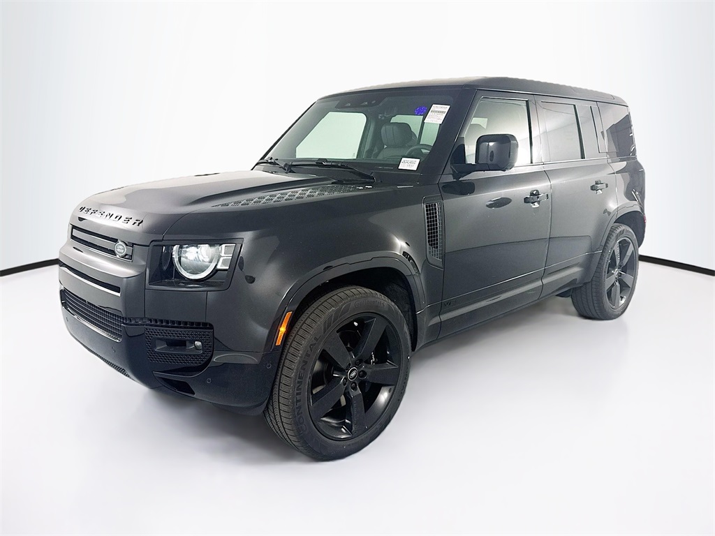 2025 Land Rover Defender V8's photo