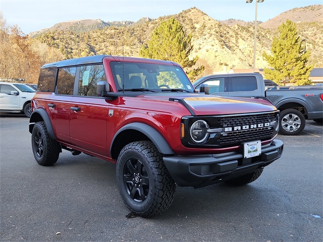 2025 Ford Bronco 4-Door Big Bend's photo