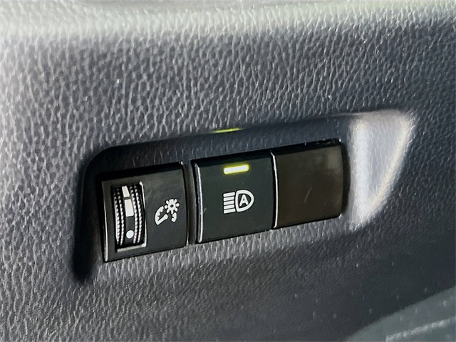 2024 Toyota RAV4 XLE photo 12