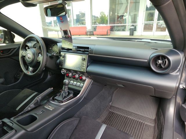 2024 Toyota GR86 Premium photo 18