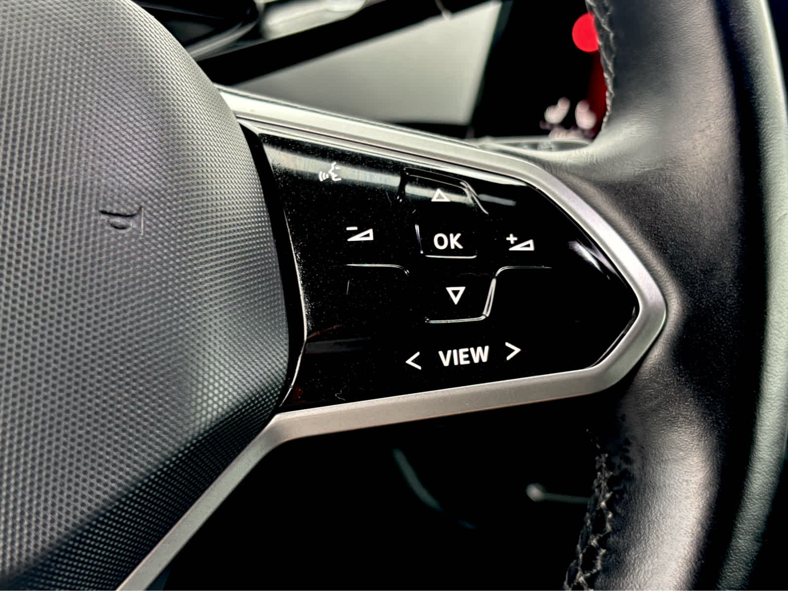 2022 Volkswagen ID.4 Pro photo 17