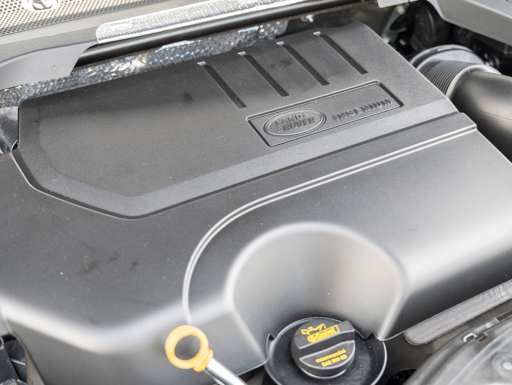 2025 Land Rover Discovery Sport S photo 21