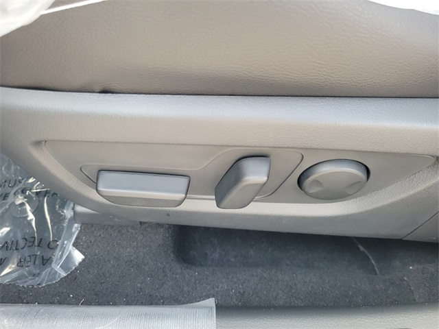 2025 Mazda CX-50 Premium photo 4