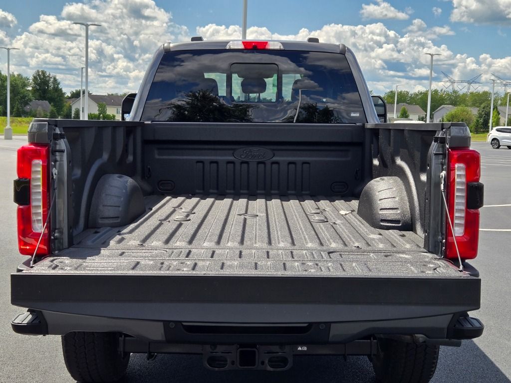 2026 Ford F-350 XLT photo 12