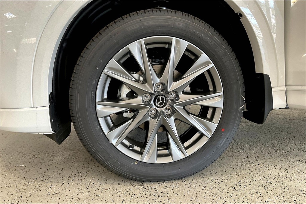 2025 MAZDA CX-5 - Image 11