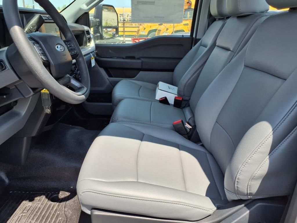 2024 Ford F-550 XL photo 9