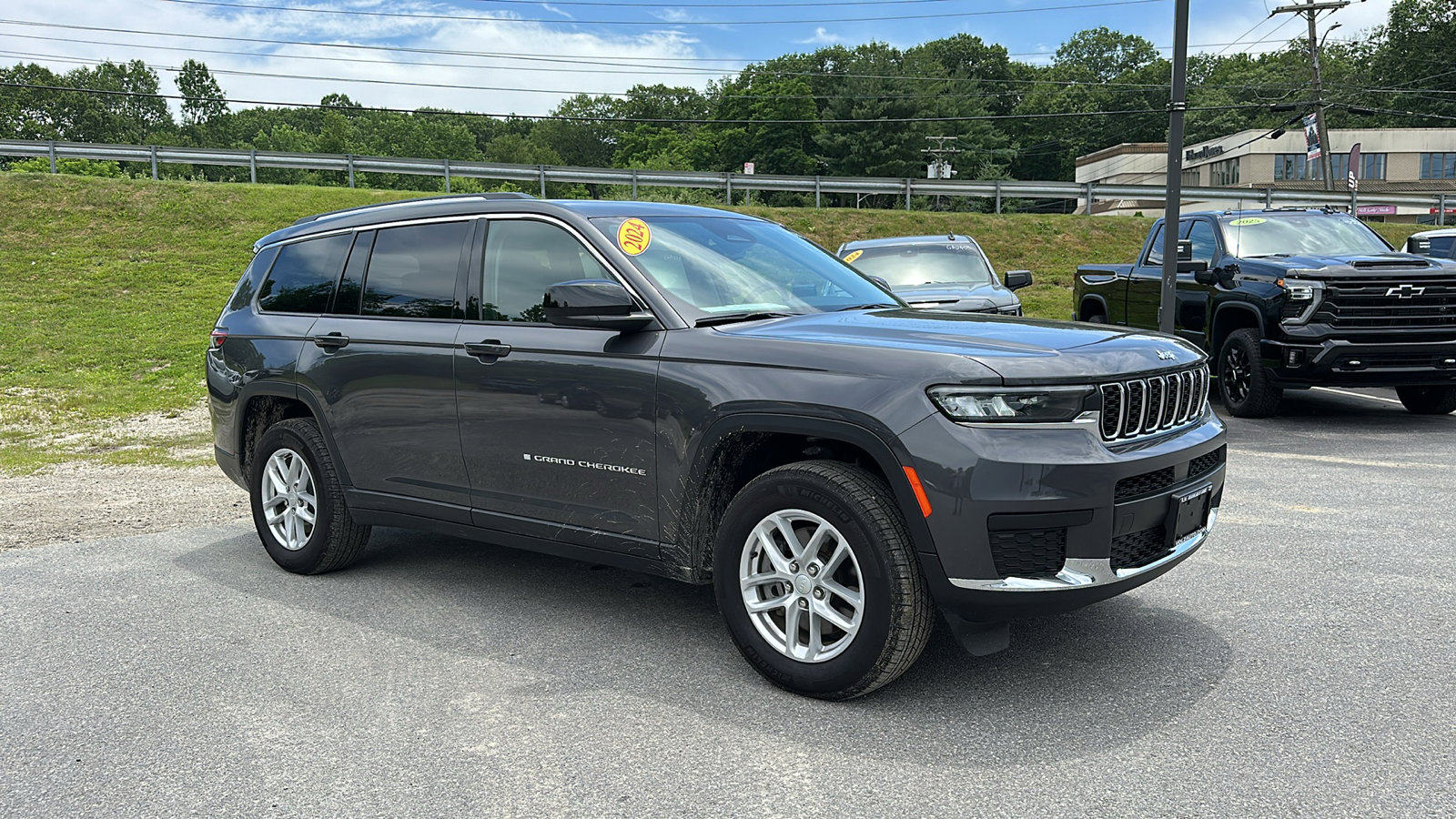 2024 Jeep Grand Cherokee Laredo X photo 2