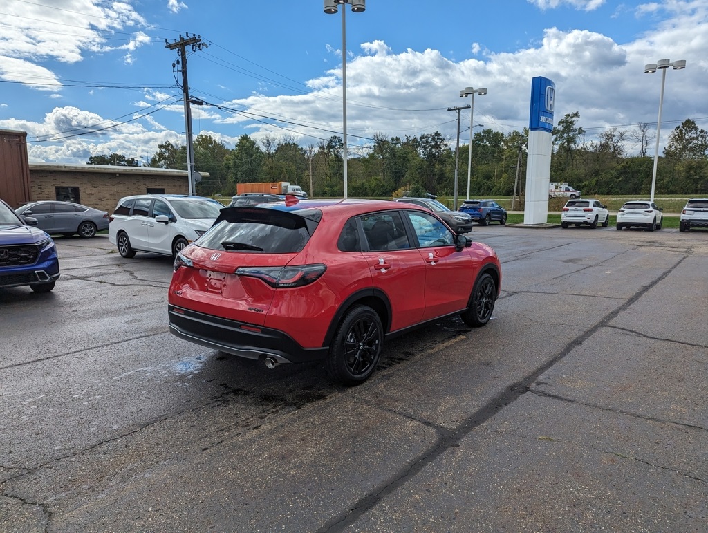 2026 Honda HR-V Sport photo 2