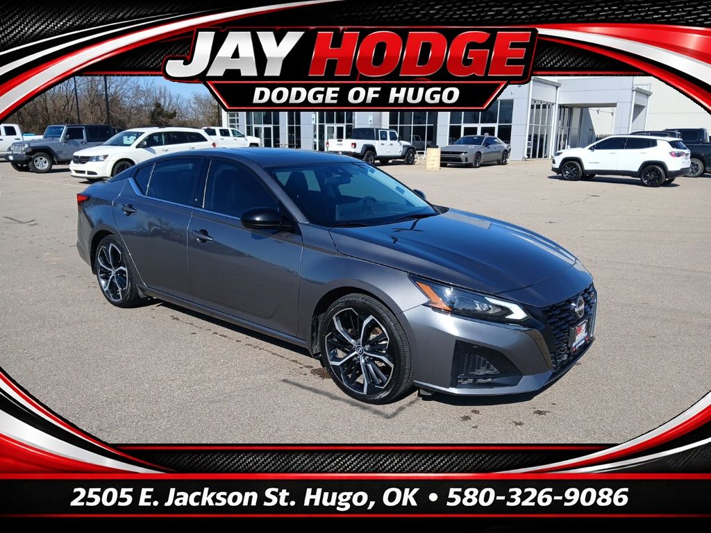 2024 Nissan Altima SR