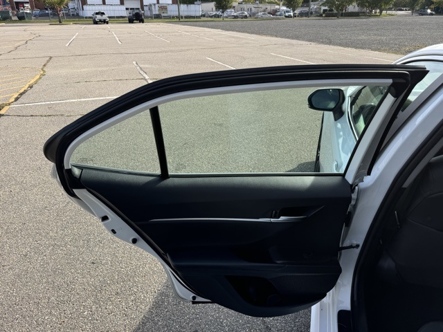 2024 Toyota Camry SE photo 16
