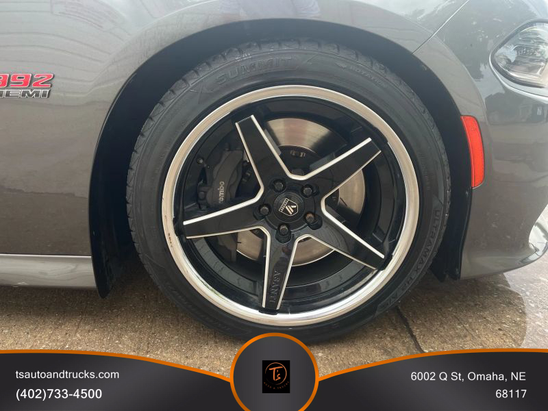 2019 Dodge Charger Scat Pack photo 2