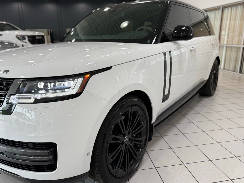 2025 Land Rover Range Rover Autobiography photo 17