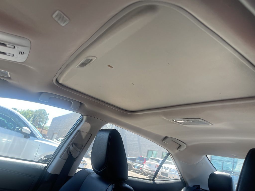 2019 Toyota Corolla L photo 17