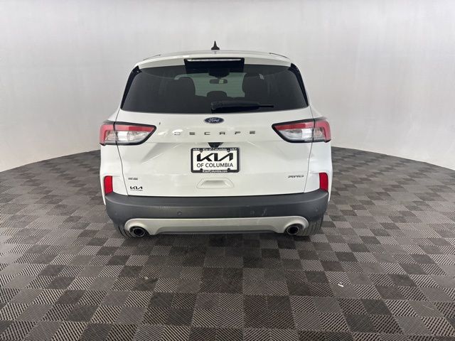 2021 Ford Escape SE photo 4