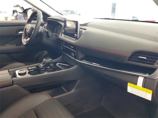 2025 Nissan Rogue SV photo 26