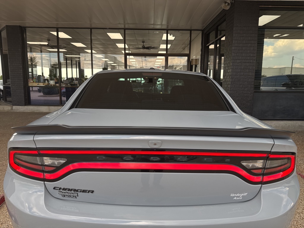2022 Dodge Charger SXT photo 4