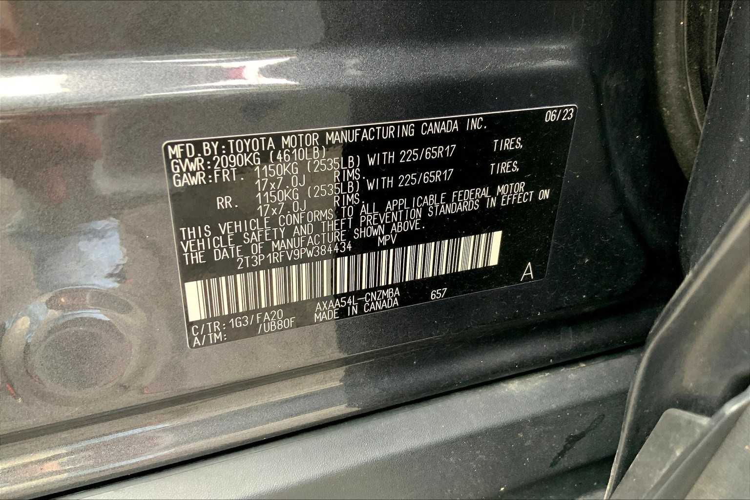 2023 Toyota RAV4 XLE photo 29