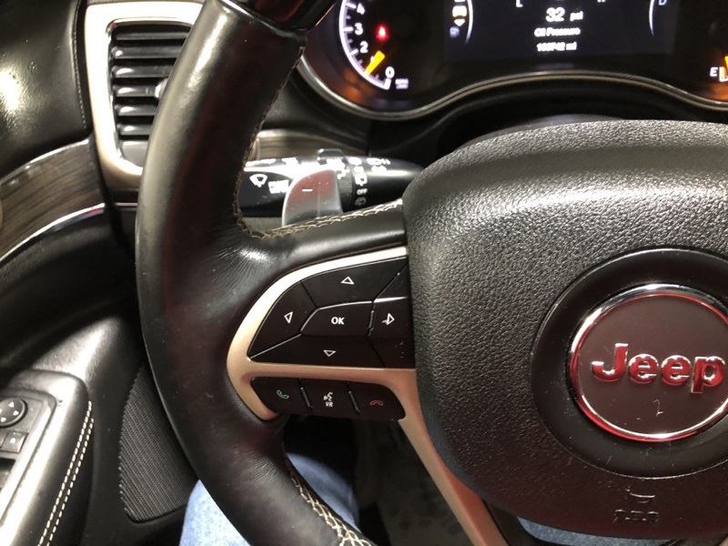 2017 Jeep Grand Cherokee Overland photo 19